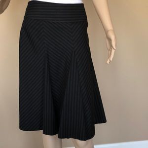 Adrienne Vittadini flirty black/gray flair skirt